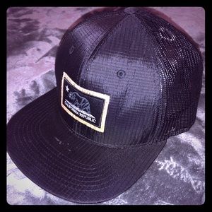 California Republicans Men’s Trucker Hat